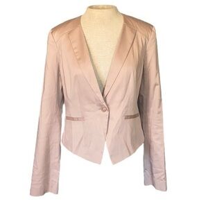 Halogen Blazer light pink women’s size medium one front button closure